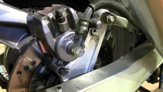Kawasaki ZZR 600 Замена колодок и установка ручек (тюнинг)