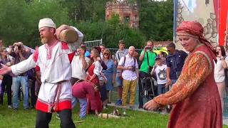Танцы с саблями, бревном, оглоблей и булавой!