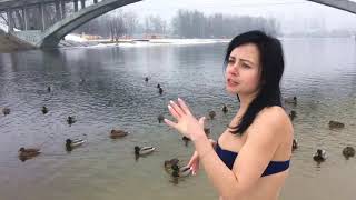 Закаливание  девушки тоже могут | Girls can do it too