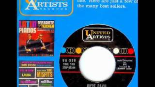 Joyce Davis - STOP GIVING YOUR MAN AWAY  (1961)