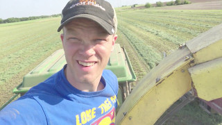Chopping Alfalfa w/ JD 5830