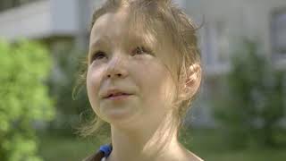 Детский музыкальный клип "Девчонка из квартиры 45"