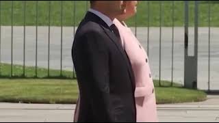 Ангела Меркель под наркотиками на встрече с Владимиром Зеленским