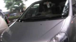 Orang Stress nyetir mobil di Jakarta! Caleg gagal??? Apa orang mabuk?