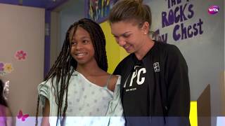 Simona Halep gives away toys at the Baptist Children’s Hospital