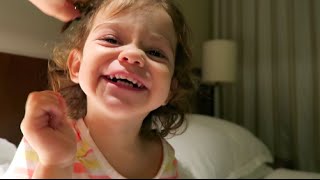 TODO MUNDO TÁ FELIZ, TÁ FELIZ - Flavia Calina
