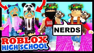 BULLIED BY THE MEAN GIRLS! - Roblox Bully Story - Roblox High School Roleplay