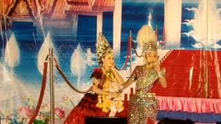 พระเอกเฉลิมชัย นางเอกรพีพร