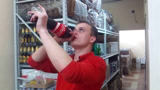 COCA-COLA 2 ЛИТРА ЗАЛПОМ НА СПОР!