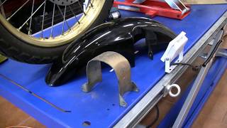 Honda NX650 Dominator -- Teil 3 -- Lenkkopf und Ölkühler