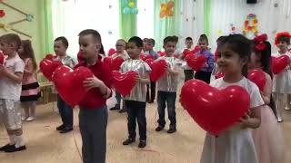 Трогательное, красивое поздравление  мамы  8 Марта !. Самая лучшая песня про маму ! Детский утренник