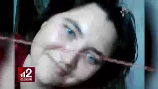 Молодая учительница совращает школьника. Видео!
