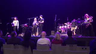 Dweezil Zappa and Kendal Cuneo discussing Performance; Scheila Gonzalez Foldback problems