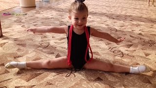 Тренировка по художественной гимнастике в 3 года The training in rhythmic gymnastics in  years