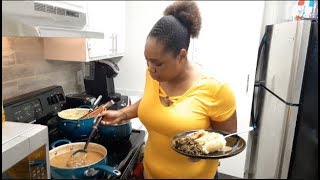 CUBE STEAK & GRAVY with ONIONS, MASHED POTATOES & COLLARD GREENS | Dinner With The Squad