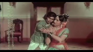 Indian Baby Dwarf Lifted by Tall Girlfriend