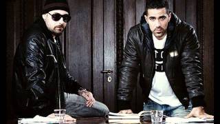 Bushido feat. Sido - Mit nem Lächeln, Auch wenn es manchmal regnet, Crossroad (feat. Ajani) (23)
