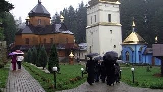 За благословенням у Манявський монастир