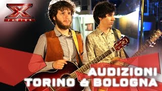 Cecco e Cipo cantano Vacca Boia – un amore un po' strano