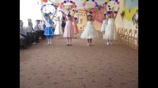 Танец  с обручами  старшая группа ДНЗ  Выпуск-2015