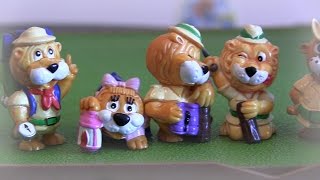 Львята отдыхают на природе! Игрушки из Киндер Сюрприза