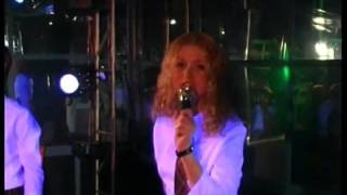 t.A.T.u - Ya Soshla S Uma (Я сошла с ума) Live at Club 5th Element [HQ]