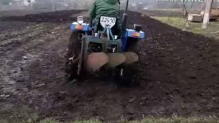 Оранка трактором Dong Feng 244