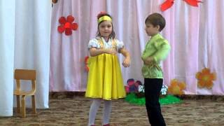 Утренник в детском саду в честь 8 марта.