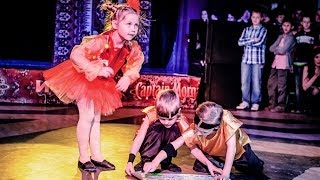 Дети танцуют на концерте, детские танцы kids dance