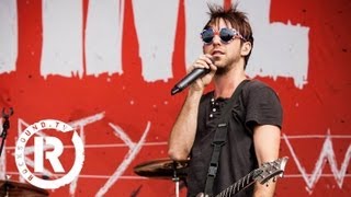 All Time Low - 'Damned If I Do Ya (Damned If I Don't)'  (Acoustic)