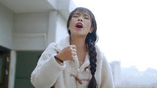 不孝儿子嫌弃父母，把父母送进养老院，妹妹一个眼神吓了小伙