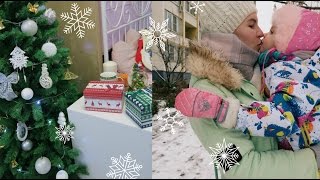 Vlogmas: СНЕГ! Катание на санках / украшаем дом к новому году | PolinaBond
