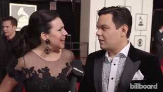 Robert & Kristen Anderson-Lopez: The 2015 GRAMMYs Red Carpet