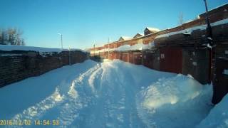 Вездеход ЖМЫХ езда по снегу и буксировка застрявшей машины.
