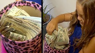 Cute Little Girl Comes Home With Huge Wads Of Cash – “I Just Hold A Sign Up”