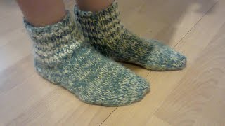 Носки вязаные на двух спицах.  Knitted socks on two needles.