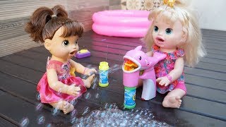 BABY ALIVE BRINCANDO COM BOLHAS DE SABÃO MINHA BONECA COM A BALEIA QUE SOLTA BOLHAS