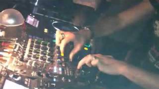 LINK'8 Present JOE T VANNELLI in consolle 16 Aprile 2011  Part1