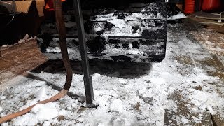 Пригодился домкрат подёъмник для снегохода