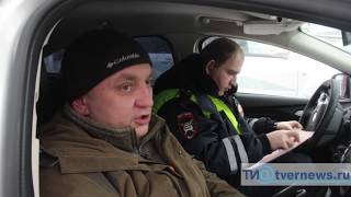 В Твери очень пьяный водитель «Тойоты Ленд Крузер» чуть было не раздавил сотрудника автосервиса