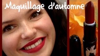 Maquillage automnal - yeux dorés et lèvres foncées