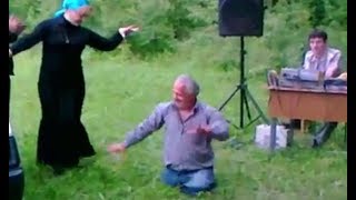 Я ПОКЛОНЯЮСЬ ПЕРЕД ВАМИ ОТЕЦ, ДАЙ АЛЛАХ ЗДОРОВЬЯ, ЛЕЗГИНКА -ХЕЛХАР БАЛ