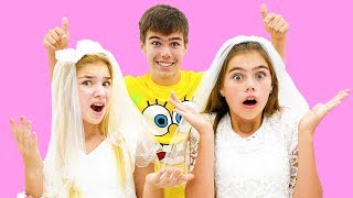 Настя и Артем играют в подвижные игры для детей на улице