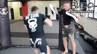 Roberto Rigamonti e Cris Bellini - Allenamento ai pao in gabbia #01 - Budo International