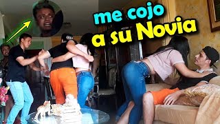 ? Encuentra a su NOVIA  siendo infiel conmigo * termina mal * ?