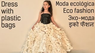 КАК СДЕЛАТЬ ПЛАТЬЕ ИЗ ПАКЕТОВ НА КОНКУРС. Cómo conseguir un vestido con bolsas de plástico. (Эмилия)