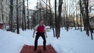 жонглирование гирей 32кг.+подъем одной рукой гирь 32+24кг.