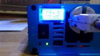 Тест инвертора  IPower 2000W на потребление в холостом режиме
