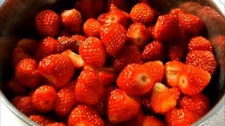 Как приготовить конфитюр из клубники и ревеня