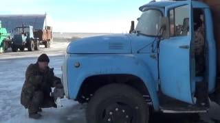 8-Д.Запуск ЗИЛ-130.Цепляем прицеп к МТЗ-1221В.Выезд на Т-150К с зимовки.